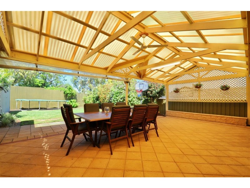 18 Kimberly Way, Happy Valley SA 5159