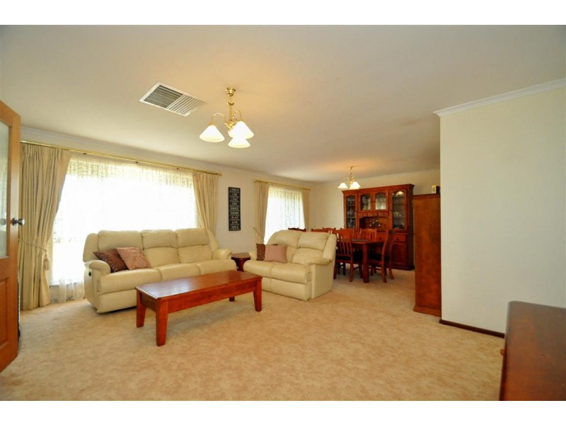 18 Kimberly Way, Happy Valley SA 5159