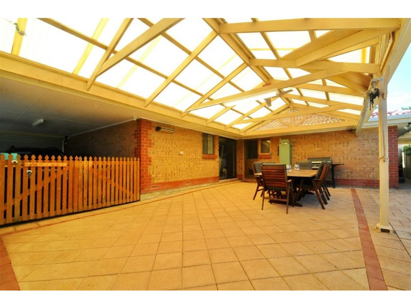 18 Kimberly Way, Happy Valley SA 5159