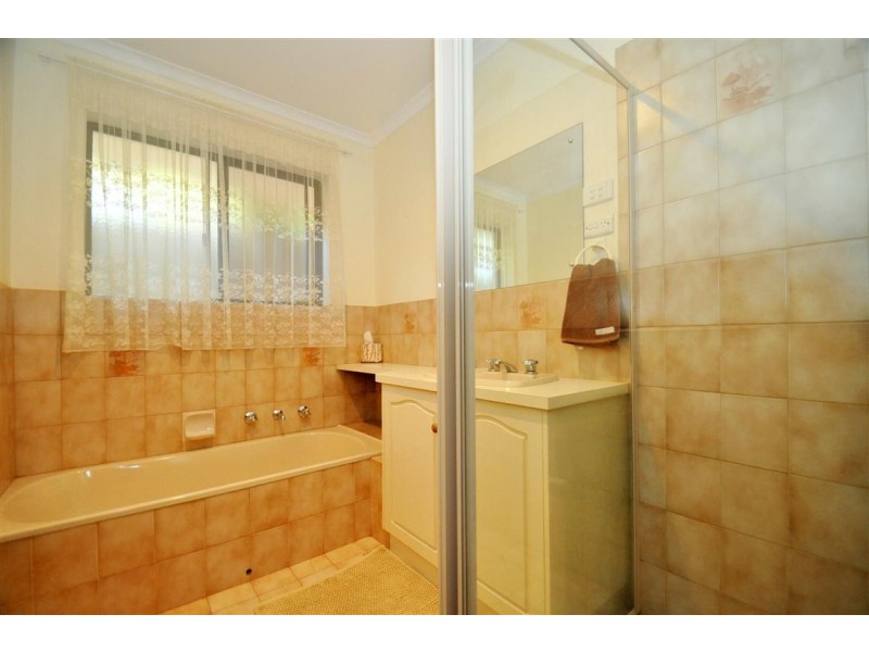 18 Kimberly Way, Happy Valley SA 5159