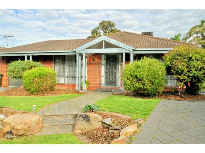 11 Holmeswood Court, Onkaparinga Hills SA 5163
