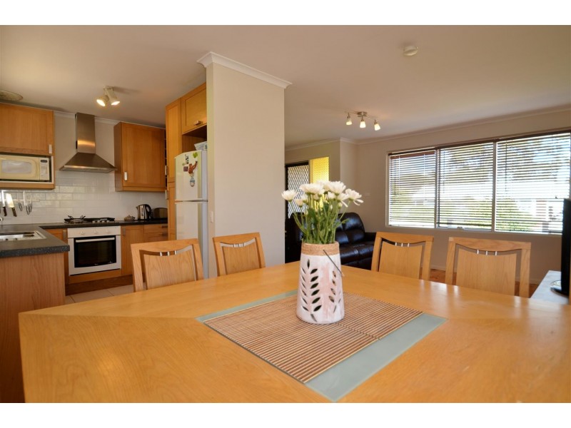 8 Drysdale Drive, Trott Park SA 5158