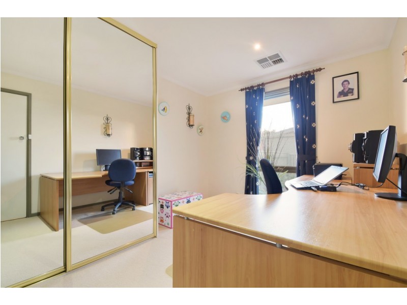 1 Marie Avenue, Morphett Vale SA 5162