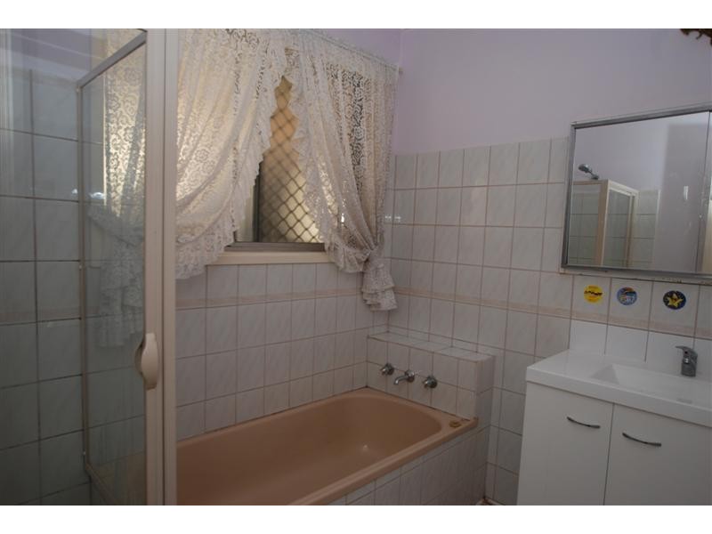 25 Raymond Avenue, North Plympton SA 5037