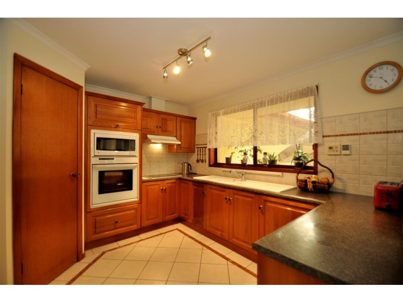 51 McHarg, Happy Valley SA 5159