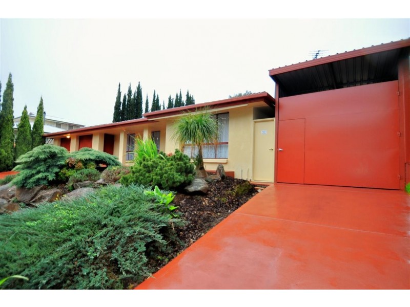 51 McHarg, Happy Valley SA 5159