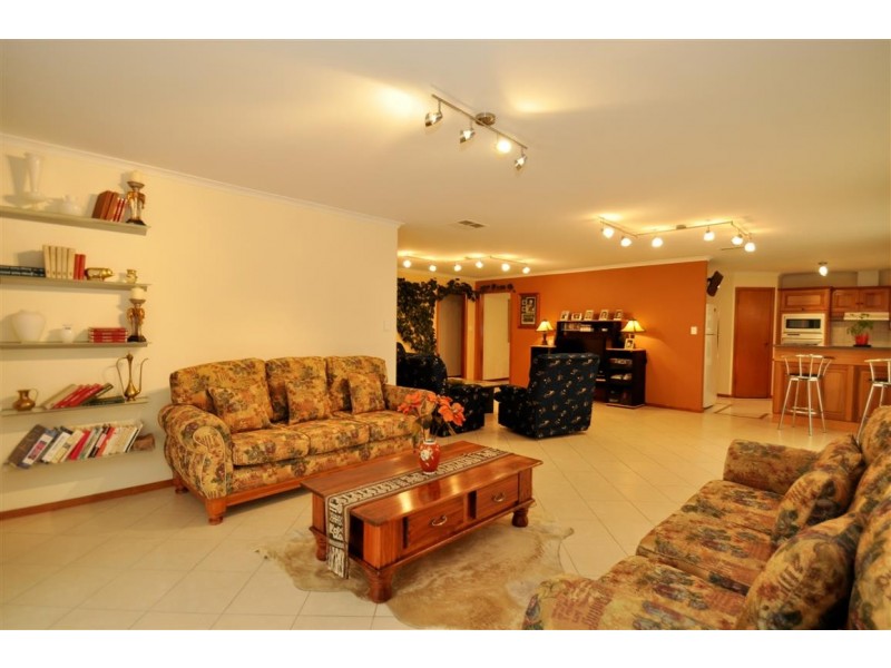 51 McHarg, Happy Valley SA 5159