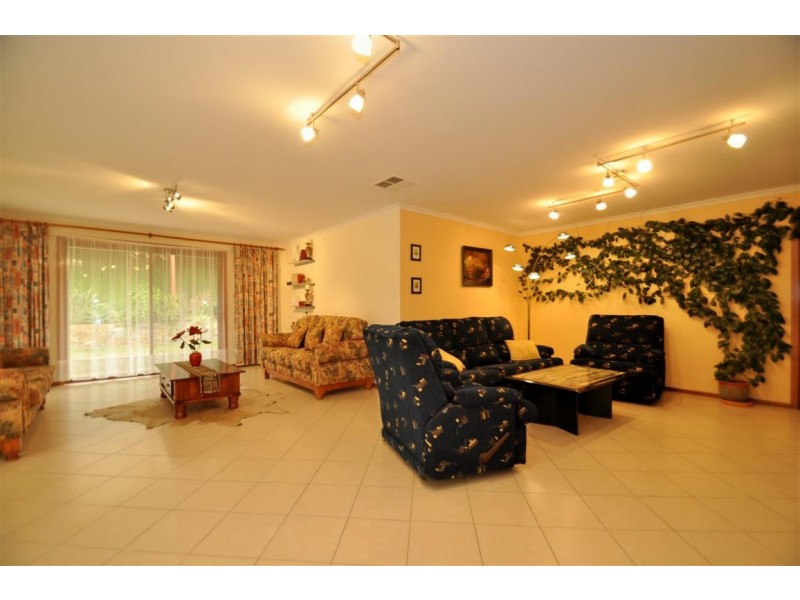 51 McHarg, Happy Valley SA 5159