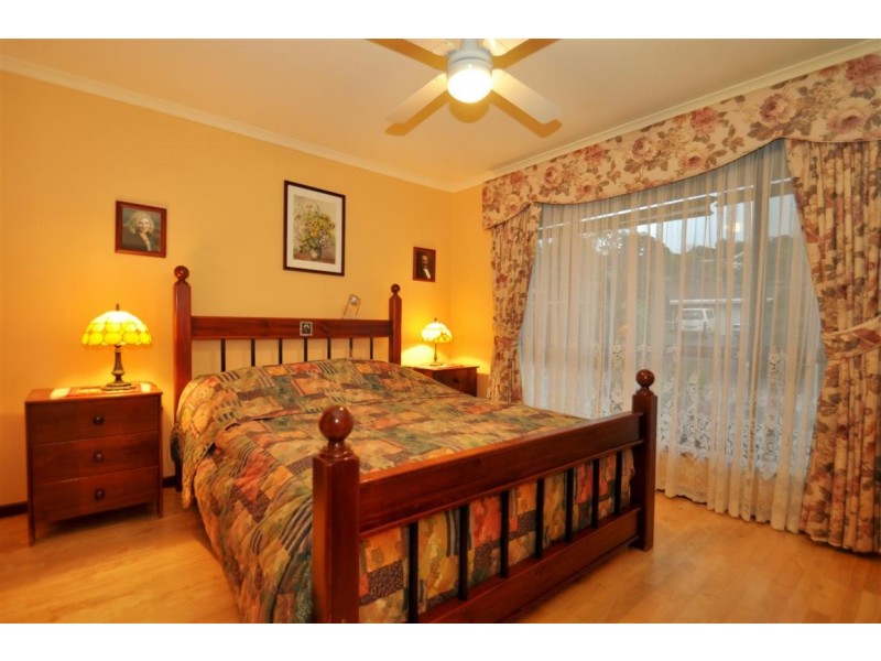 51 McHarg, Happy Valley SA 5159