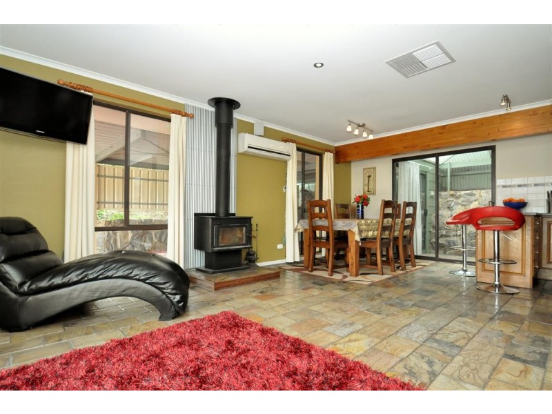10 Seaview Road, Morphett Vale SA 5162