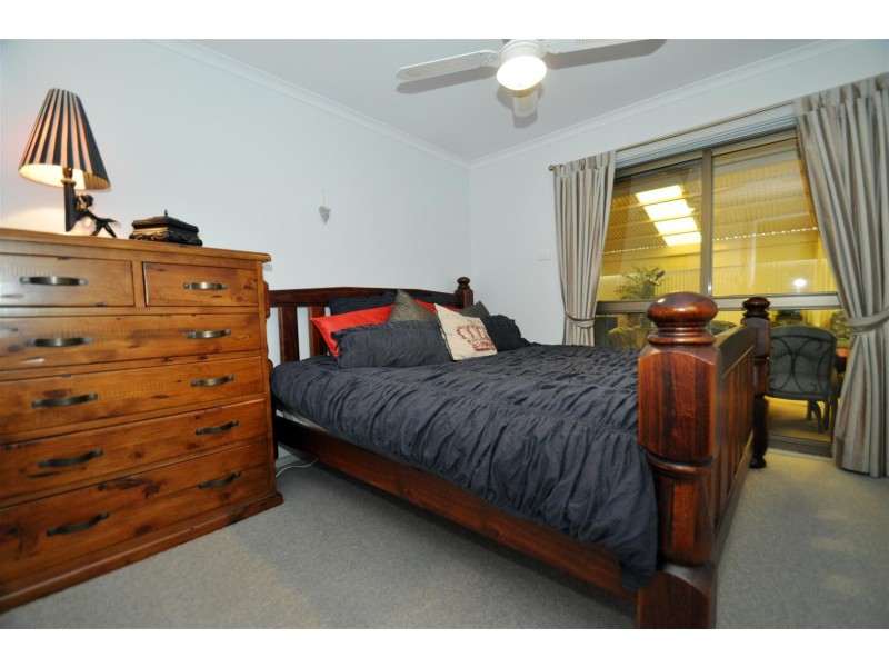 16 Moore Road, Reynella SA 5161