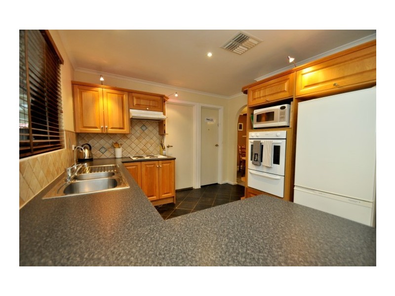 58 Manning Road, Aberfoyle Park SA 5159