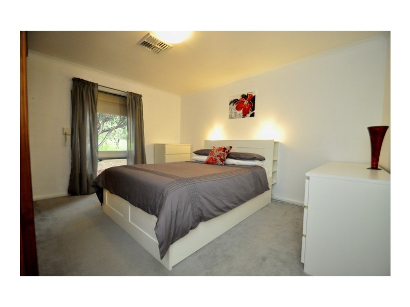 58 Manning Road, Aberfoyle Park SA 5159