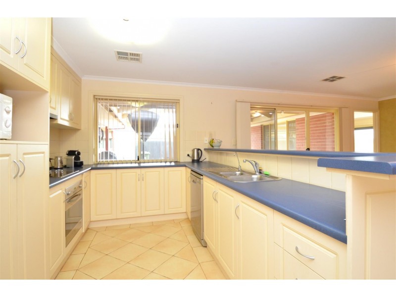 3 Skipper Close, Hallett Cove SA 5158