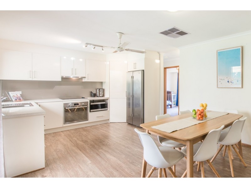 104 Reynell Road, Woodcroft SA 5162