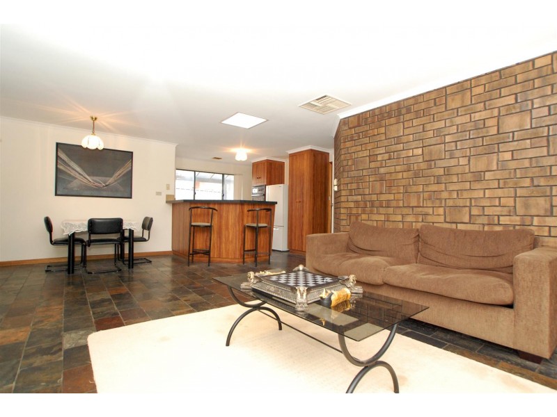 4 Fastnet Court, Hallett Cove SA 5158