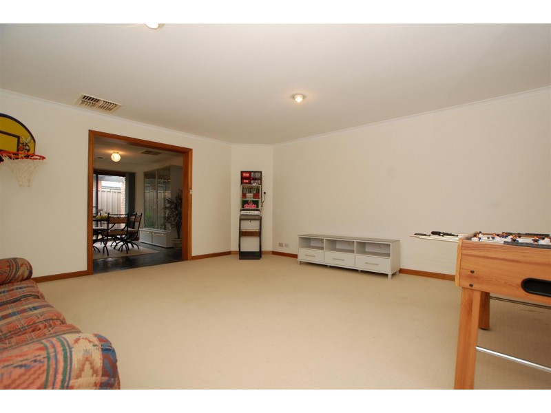 4 Fastnet Court, Hallett Cove SA 5158