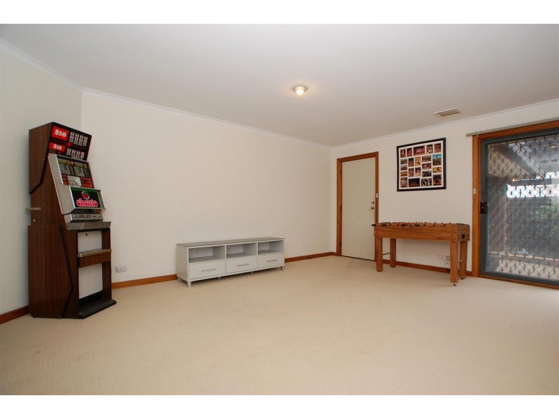 4 Fastnet Court, Hallett Cove SA 5158