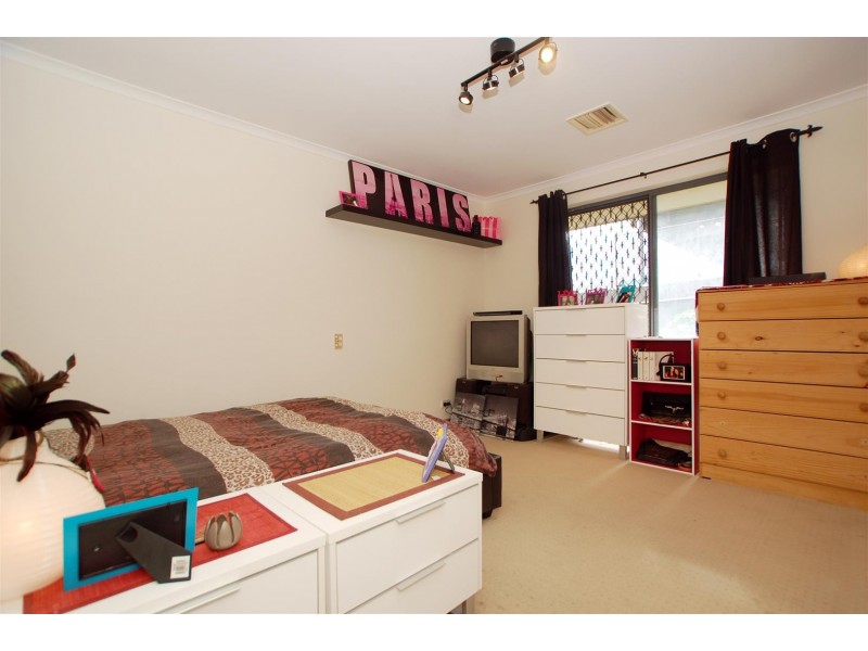 4 Fastnet Court, Hallett Cove SA 5158