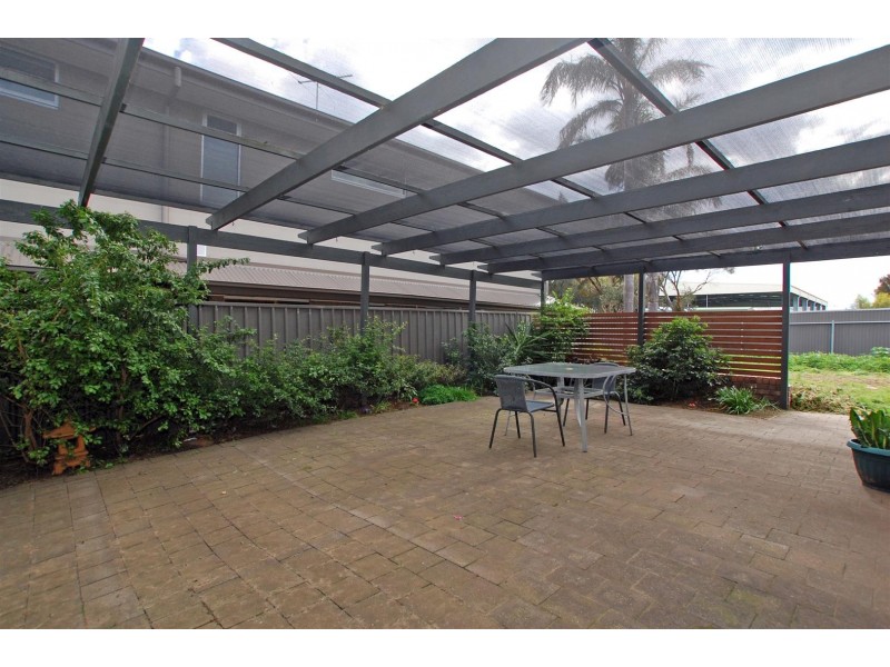 4 Fastnet Court, Hallett Cove SA 5158