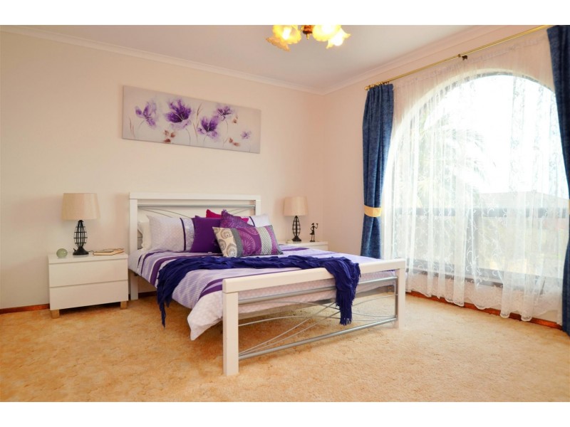 21 Neeangarra Crescent, Hallett Cove SA 5158