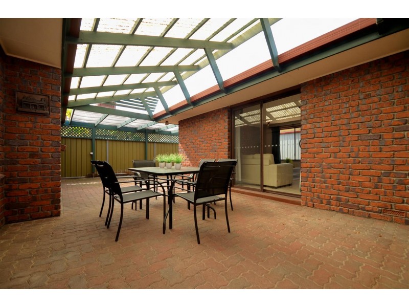 21 Neeangarra Crescent, Hallett Cove SA 5158