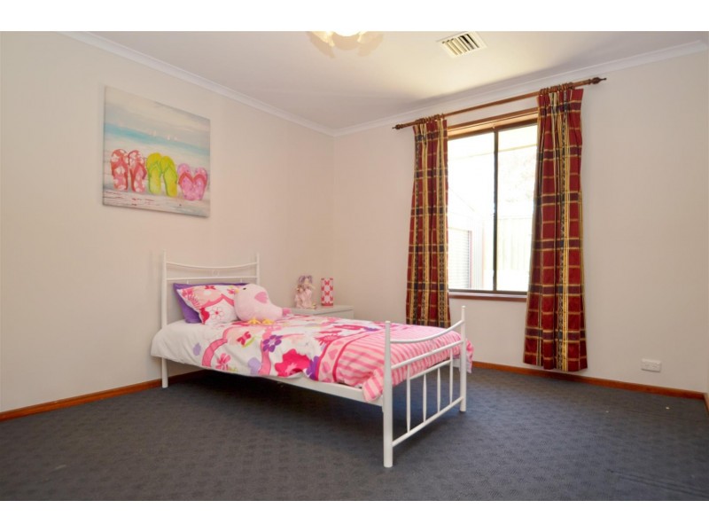21 Neeangarra Crescent, Hallett Cove SA 5158