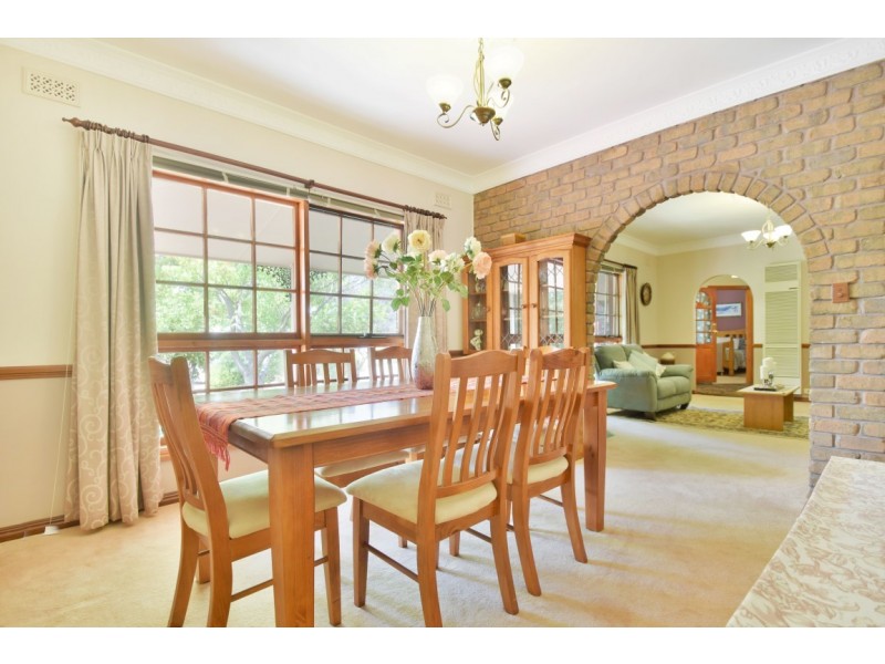 23 Crossdale Drive, Aberfoyle Park SA 5159