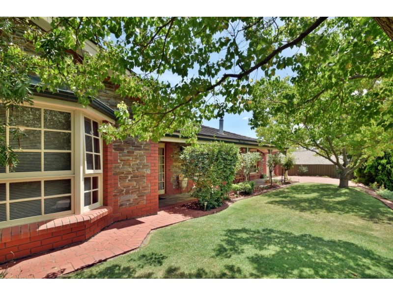 23 Crossdale Drive, Aberfoyle Park SA 5159