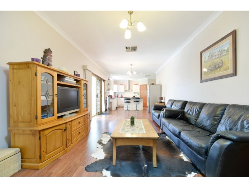 23 Crossdale Drive, Aberfoyle Park SA 5159