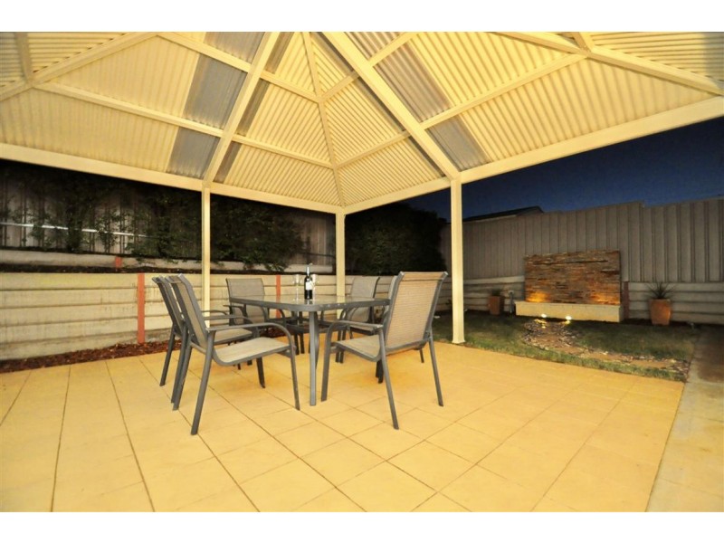 6 McGuire Court, Hackham SA 5163