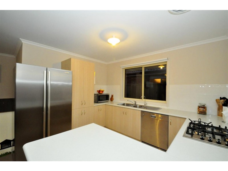 6 McGuire Court, Hackham SA 5163