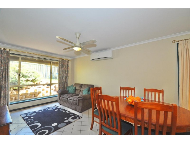 16 Rolton Avenue, Woodcroft SA 5162