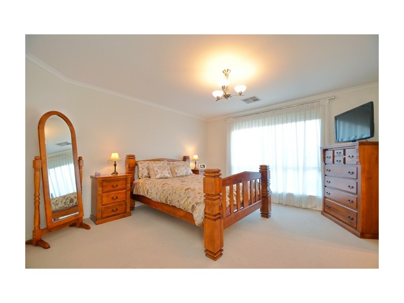 10 Tintara Walk, Noarlunga Downs SA 5168