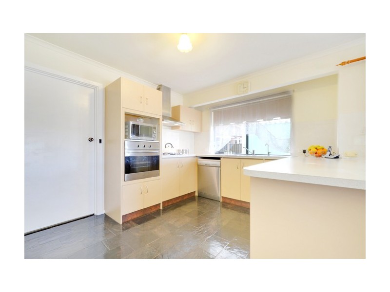 6 Torresan Crescent, Flagstaff Hill SA 5159