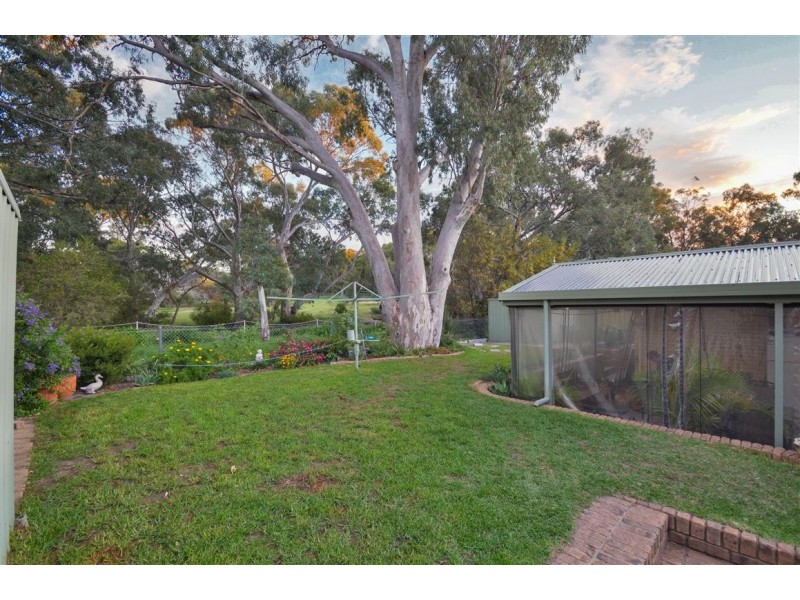 4 Miller Drive, Happy Valley SA 5159