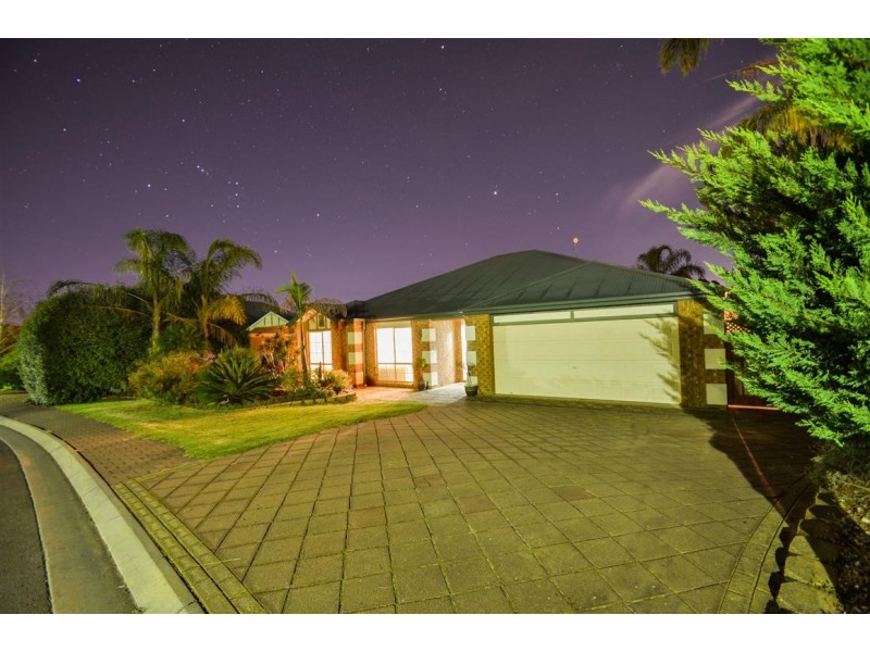 58 Riddoch Crescent, Woodcroft SA 5162