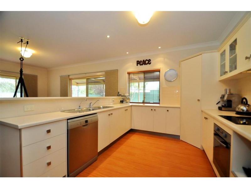 24 Allworth Drive, Happy Valley SA 5159