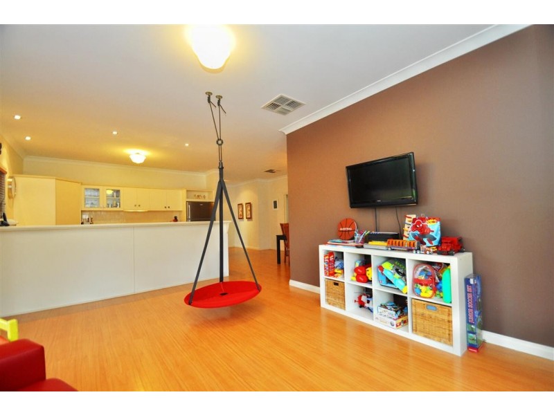 24 Allworth Drive, Happy Valley SA 5159