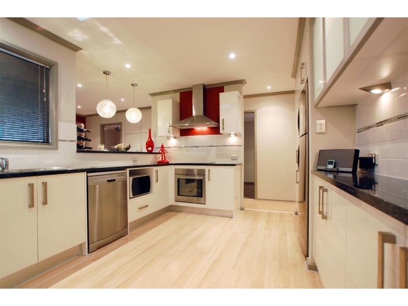 11 Tatiara Road, Happy Valley SA 5159