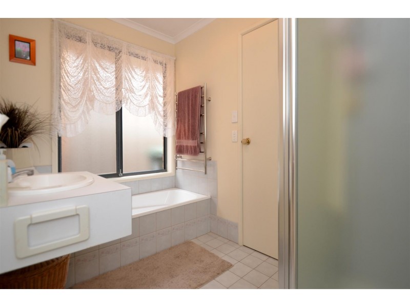 10 Sonar Court, Seaford Rise SA 5169