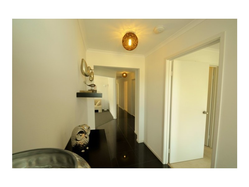 9 Mountain Ash Court, Hackham SA 5163