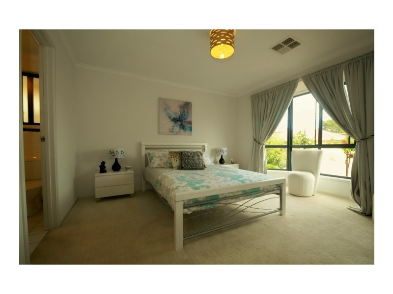 9 Mountain Ash Court, Hackham SA 5163