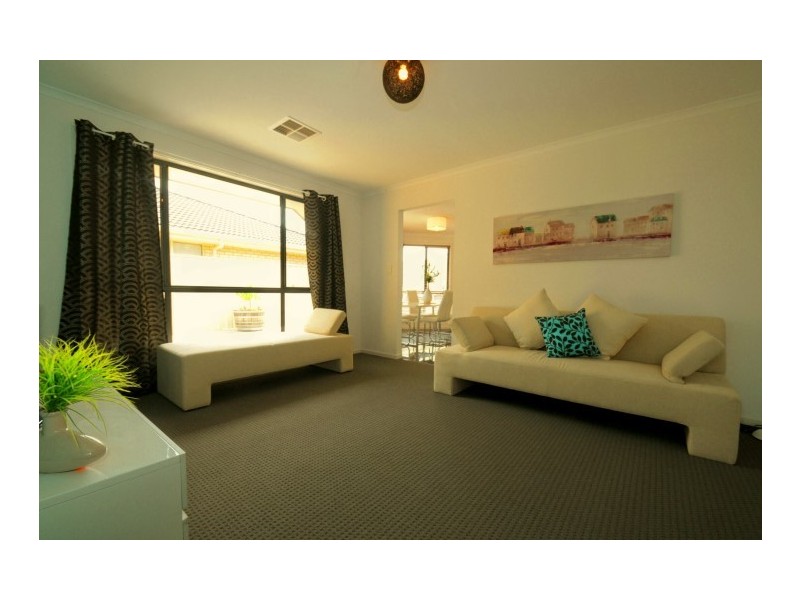 9 Mountain Ash Court, Hackham SA 5163