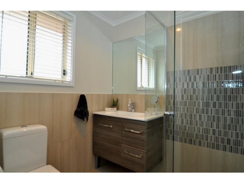 12 Verdant Parade, Woodcroft SA 5162