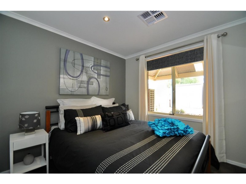 12 Verdant Parade, Woodcroft SA 5162