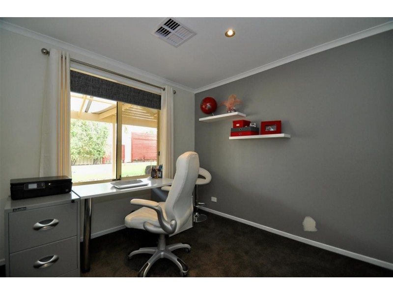 12 Verdant Parade, Woodcroft SA 5162