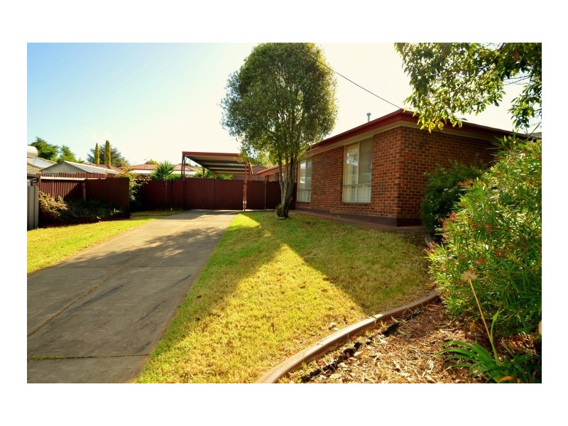 24 McClure Avenue, Reynella East SA 5161