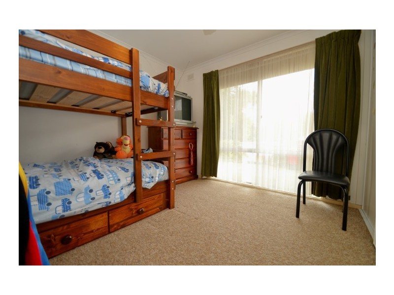 24 McClure Avenue, Reynella East SA 5161