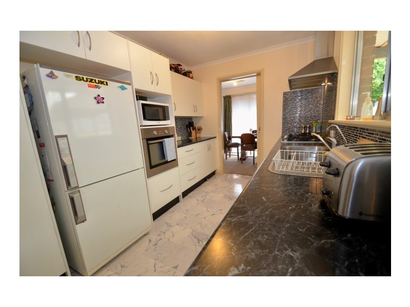 24 McClure Avenue, Reynella East SA 5161